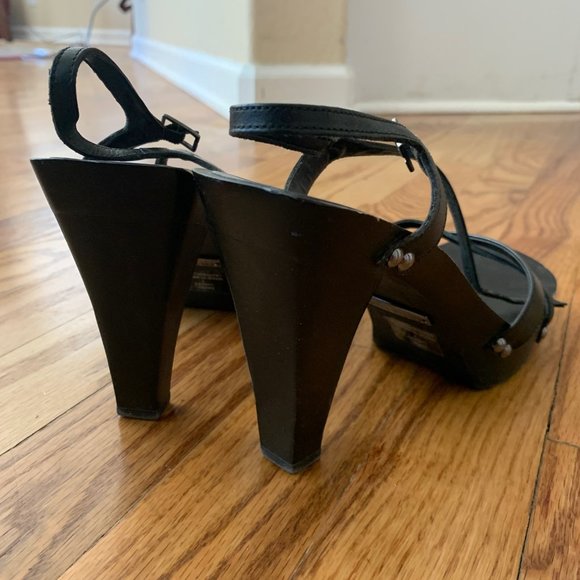 Unlisted Sandals 7 - Picture 4 of 5